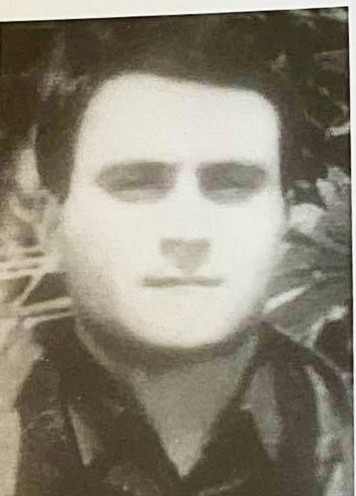  გიორგი, ზვიად, გრიგოლ, უგრეხელიძე მამა-შვილები გარდ. 1993წ. აფხაზეთი დაბ. სოფ. ლინდავა სოხუმი