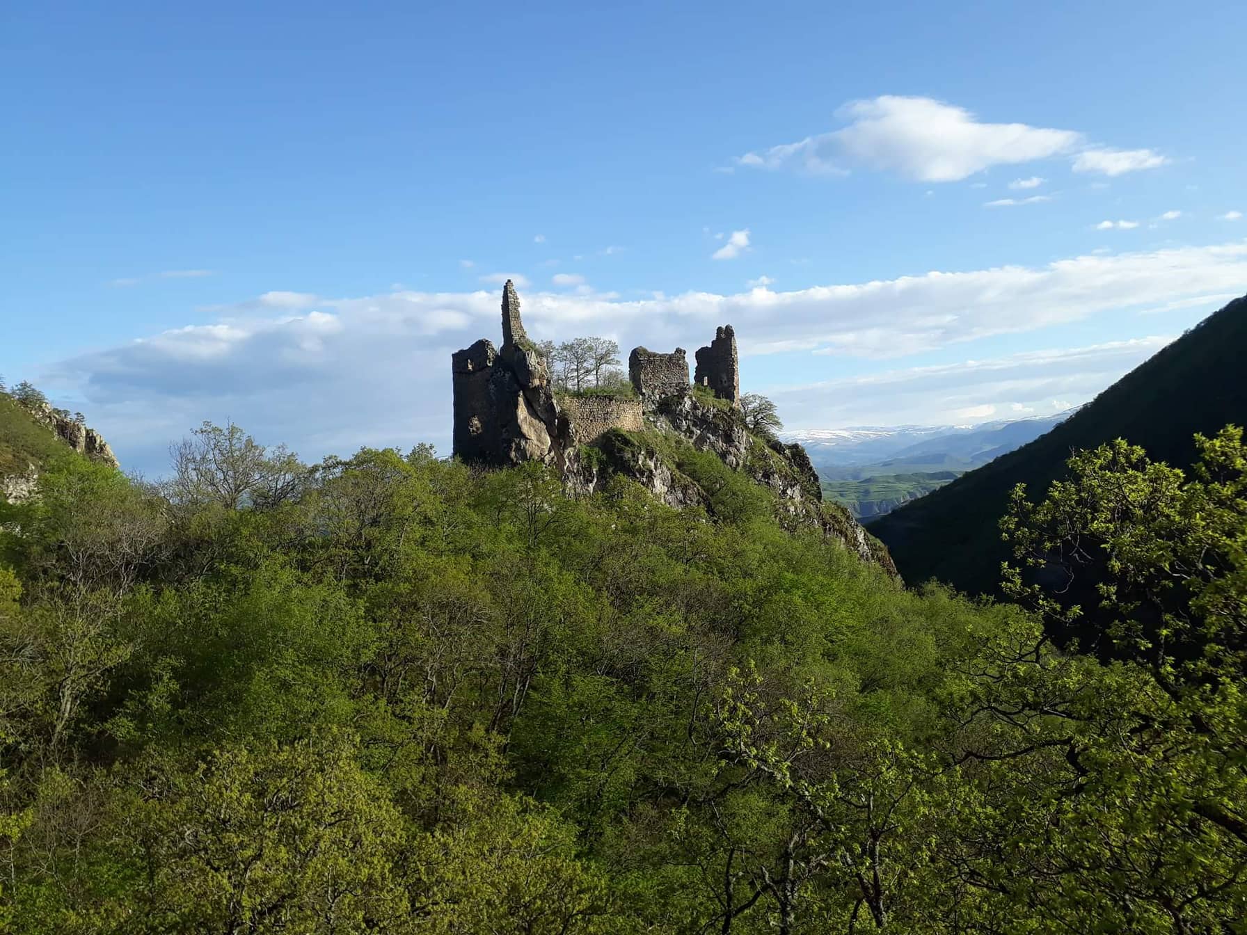 წრიოხის ციხე, სოფელი აწყური, ახალციხე. ირაკლი მურადაშვილისგან