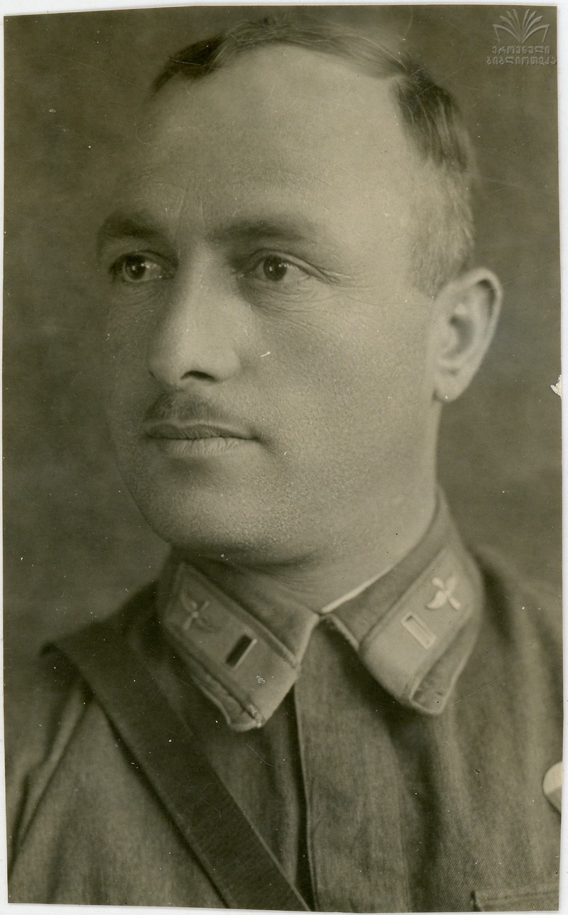 სევერიან ალექსანდრეს ძე ივარდავა (1902-1970) პირველი ქართველი პარაშუტისტი ზედაეწერი, ზუგდიდი სამეგრელო  სევა ივარდავა სგან (შვილიშვილი)