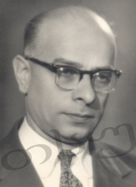ევგენი ხარაძე 1907-2001წწ. აკადემიკოსი, ასტრონომი. სოფ. ფარცხნალი, ხარაგაული, იმერეთი.