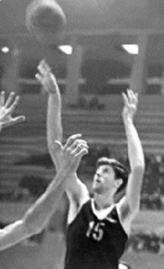 სერგეი კოვალენკო 1947-2004წწ. ოლიმპ. პრიზიორი კალათბურთი პორტ არტური, ჩინეთი