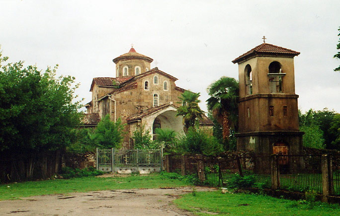 ლიხნის ღვთისმშობლის მიძნების ტაძარი  X საუკუნის ბოლო სოფ.ლიხნი გუდაუთა აფხაზეთი