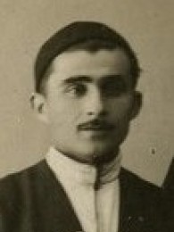 ფირუზ მახათელაშვილი 1914-70წწ გარდ. 56 წლის მომღერალი, კომპოზიტორი, ხელმძღვანელობდა გუნდებს(თელავი, გორი, რუსთავი, ახმეტა, ყვარელი, კურდღელაური, მუკუზანი, წინანდალი, შილდა, ნაფარეული, გურჯაანი, ველისციხე); დაბ. სოფ.კურდღელაური თელავი.
