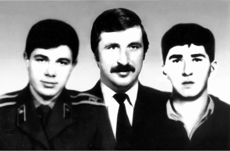 დგებუაძე ოჯახი 7 წევრი გარდ. გულრიფში აფხაზეთი