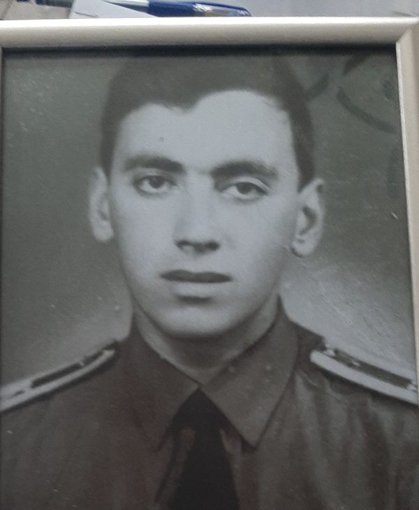 იარაჯული ზურაბ 1972-93წწ. გარდ. 21 წლის, აფხაზეთში, მფრინავი, სამხედრო-საჰაერო ძალების უფროსი ლეიტენანტი.სოფ. იარაჯულები, თიანეთი