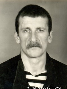 გივი გამიაშვილი 1955-92წწ გარდ. 37 წლის. გაგრა, აფხაზეთი. საქართველოს მხედრიონი 101-ე ბატალიონი. დაბ. ახმეტა, კახეთი, ცხოვრობდა თელავში