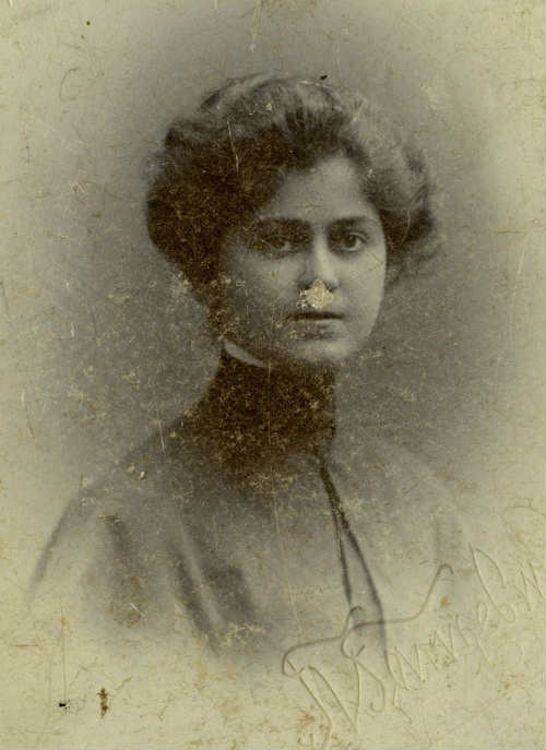 ანასტასია ამირეჯიბი-ქიქოძე 1885-1968წწ. მხატვარი , სოფ. ხურვალეთი, გორი, ქართლი.