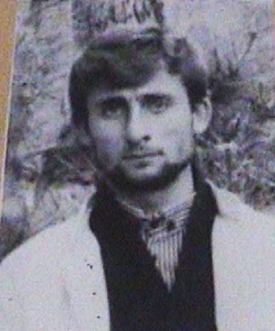 თენგიზ კარიაული სერგოს ძე 1973-93წწ  გარდ. 20 წლის, სოფ. კინდღი ოჩამჩირე დაბ. სოფ. კარიაულები, დუშეთი