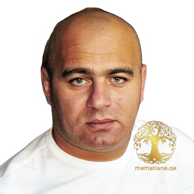 დავით მეხრიშვილი 1974წწ მსოფლიო ჩემპიონი, თავისუფალი ჭიდაობა. მწრთვნელი ოთარ ქოზაშვილი. დაბ. თელავი