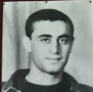 გელა რაზმაძე გივის ძე 1972-93წწ გარდ. ტამიში აფხაზეთი დაბ. ჭიათურა