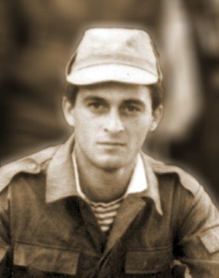 ზვიადი გოდერძის ძე შუკაკიძე  1973-02/07/93 წწ გარდ. 20 წლის ტამიში აფხაზეთი ავაზა დაბ. სოფ. პერევი საჩხერე