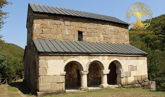 ტაბაკინი (გენებაური) (ზესტაფონი)  წმ. გიორგის ეკლესია/მამათა მონასტერი